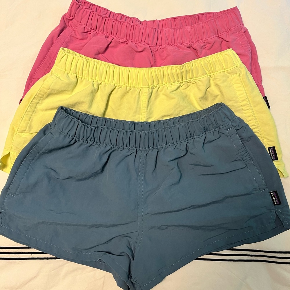 ❌ SOLD ❌ patagonia • THREE pairs of baggies - Picture 5 of 9